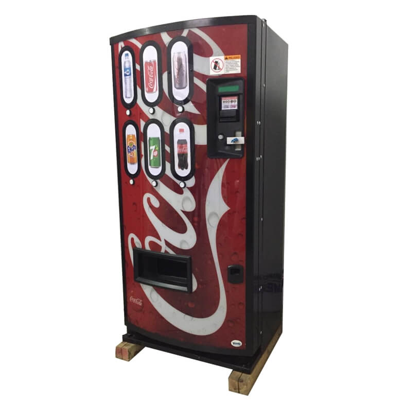 Dispensador de latas de refresco con latas de cola y etiqueta de